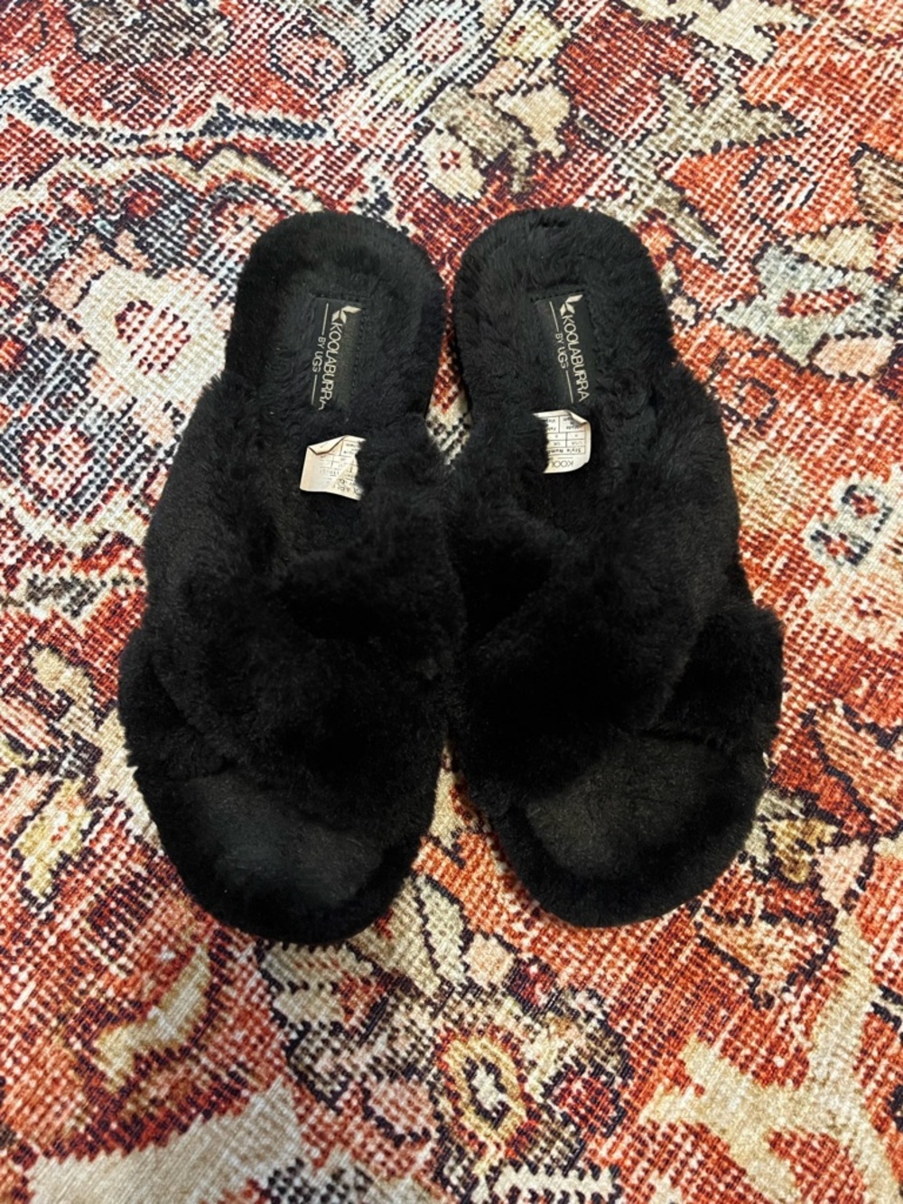 Koolaburra by UGG Women's Black Fuzzy Slide Slippers